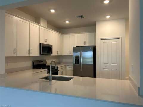 19548 Hinkley, ESTERO, FL 33928