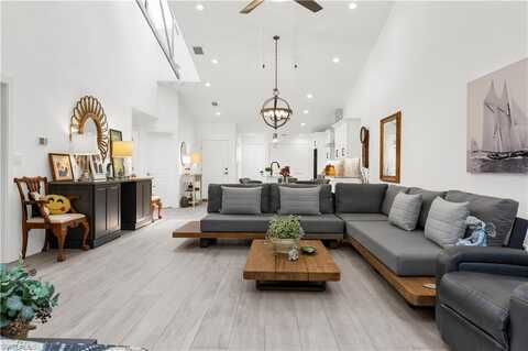 4014 Crayton, NAPLES, FL 34103