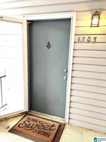 1303 WOODLAND VILLAGE, HOMEWOOD, AL 35216