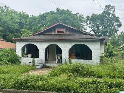 213 61ST STREET, FAIRFIELD, AL 35064
