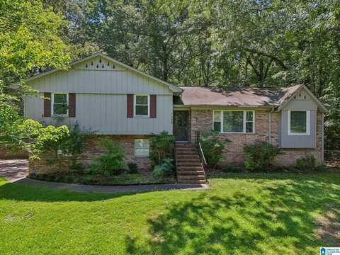 135 CAPE ROAD, HUEYTOWN, AL 35023