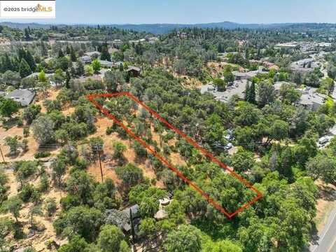 860 Auburn Ravine RD, Auburn, CA 95603