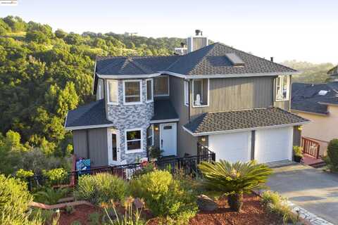 10353 Royal Oak Rd, Oakland, CA 94605