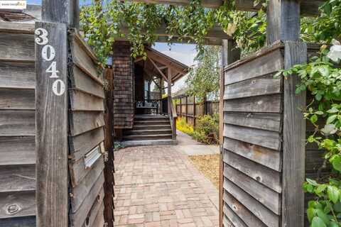 3040 Martin Luther King Jr Way, Berkeley, CA 94703