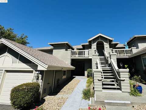 61 Bridle Path Ln, Novato, CA 94945