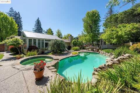 14 El Camino Moraga, Orinda, CA 94563