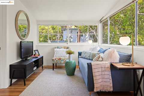 2611 Piedmont Ave, Berkeley, CA 94704