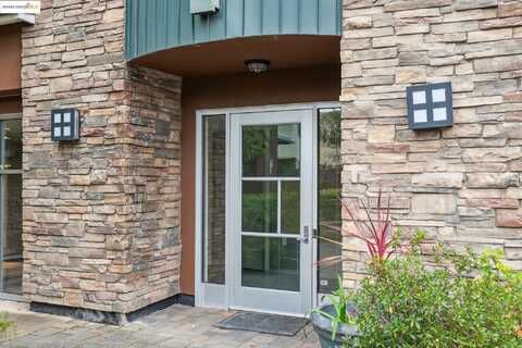 1310 Creekside Dr, Walnut Creek, CA 94596