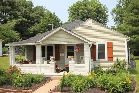253 W Wayne Street, Spencer, IN 47460