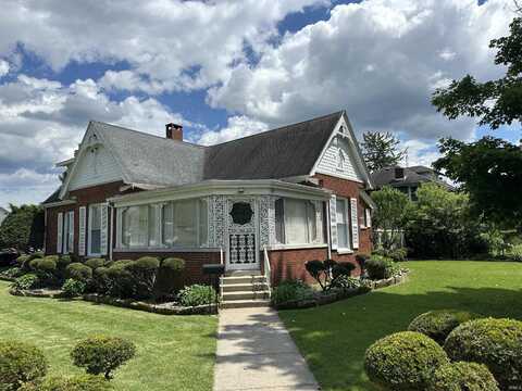 27 N Edwards Street, Worthington, IN 47471
