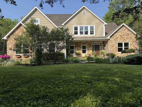 8284 S Mackenzie Court, Bloomington, IN 47401