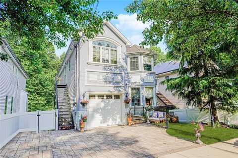 40 Terrace Avenue, Staten Island, NY 10309
