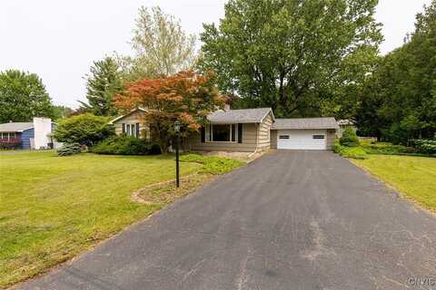 215 Burlington Drive, Manlius, NY 13104
