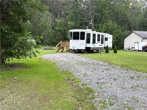 138 Fire Lane 7 Road, Cato, NY 13033