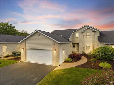 201 Falling Brook, Manlius, NY 13066