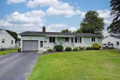 92 Harmony Dr, Greece, NY 14626