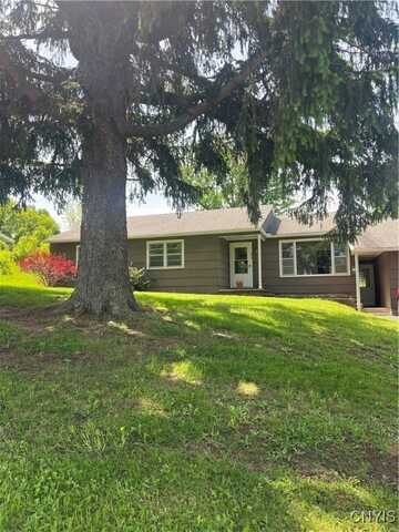 623 E Hamilton Avenue N, Sherrill, NY 13461