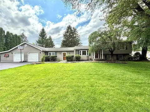 518 Rita Drive, Clay, NY 13212