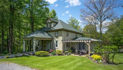 8 Van Dyke Avenue, Harpersfield, NY 12167