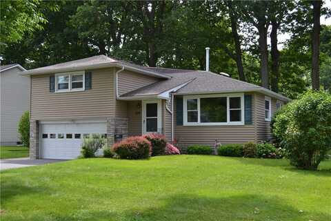 229 Everclay Drive, Greece, NY 14616