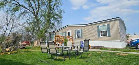 13 South Drive Drive, Spring Valley, NY 13160