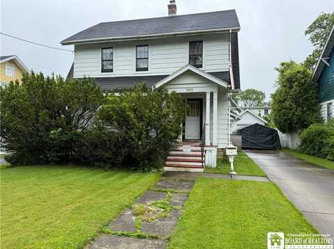1389 Newland Avenue, Jamestown, NY 14701