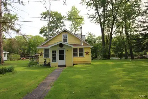 4432 Riverview Road, Clay, NY 13029