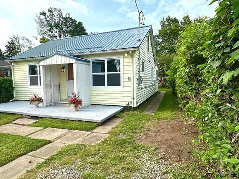 251 Kennedy Avenue, Evans, NY 14006