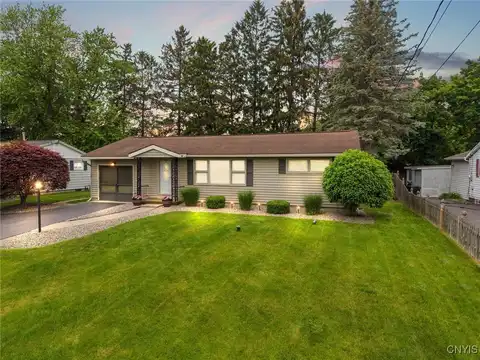 315 Baxton Street, Clay, NY 13212
