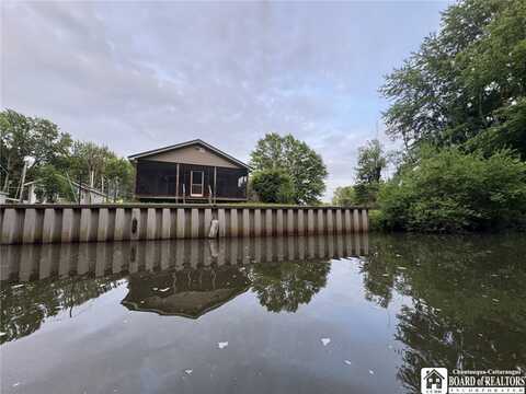 131 & 132 Goose Creek Road, Best, NY 14710