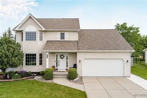 8902 Michael Douglas Drive, Clarence, NY 14032