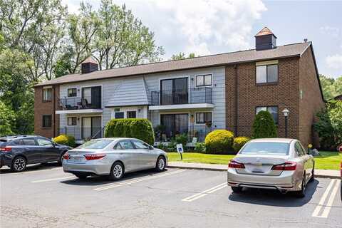 26-8 Great Wood Court, Perinton, NY 14450