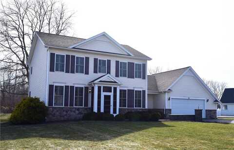 9 Golden Pond, Ogden, NY 14559