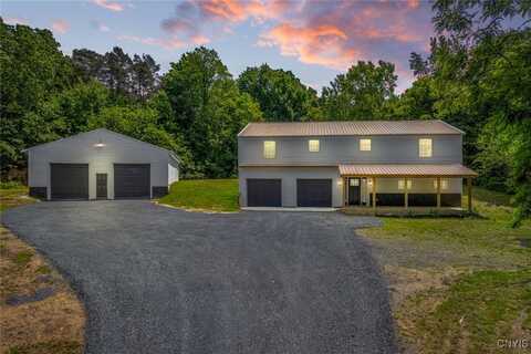 29 Crescent Lane, Volney, NY 13069
