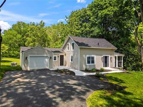 38 Richs Dugway Road, Brighton, NY 14625