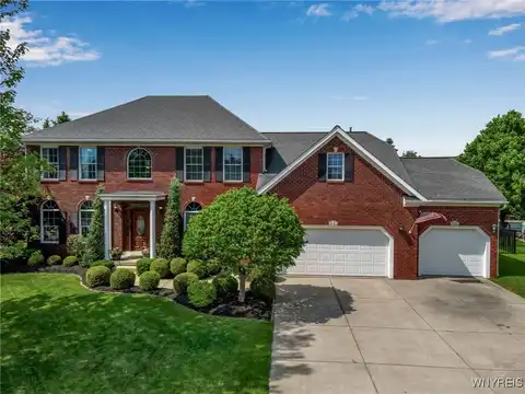 8787 Stonebriar Drive, Clarence, NY 14032