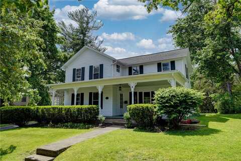 5 Boughton Avenue, Pittsford, NY 14534