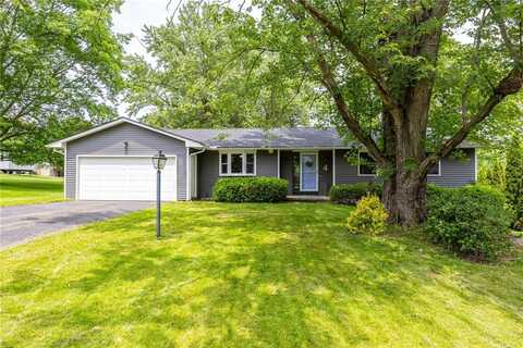 4 Parkland Drive, Perinton, NY 14450