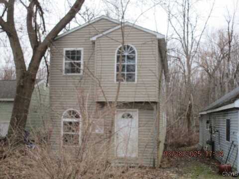 6996 Lakeshore Road, Cicero, NY 13039
