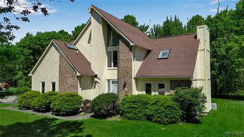 113 Meadow Spring Lane, Amherst, NY 14051