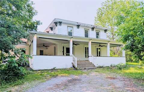 8367 S Main Street, Le Roy, NY 13637