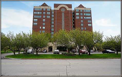 407 Admirals Walk Circle, Buffalo, NY 14202