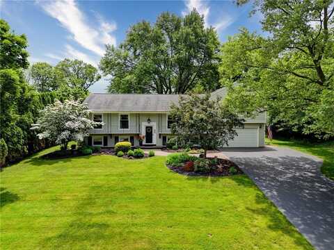 54 Round Trail Drive, Pittsford, NY 14534