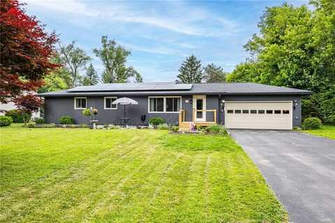 40 Indian Trl, Perinton, NY 14450