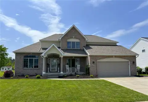 67 Nina Terrace, West Seneca, NY 14224