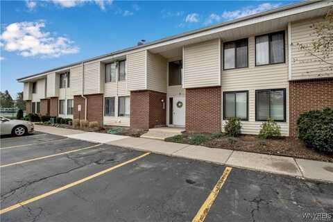 5 Southcreek Court, Amherst, NY 14051