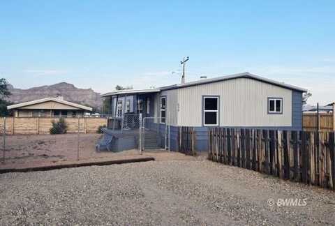 530 N Jonathan Edwards, Big Water, UT 84741