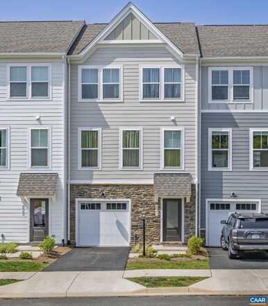 6031 MCCOMB ST, CROZET, VA 22932