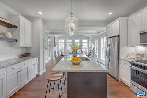 8 LARKIN LN, CROZET, VA 22932