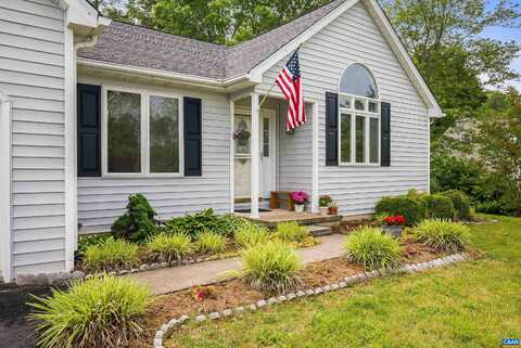 12 SPRINGER RD, STUARTS DRAFT, VA 24477